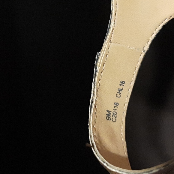 b.o.c Sandals size 9m - Picture 6 of 8